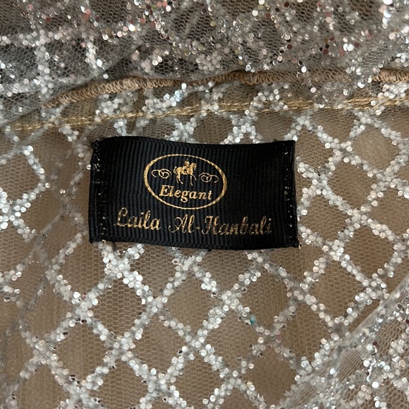 Designer ruffle blouse - Picture 14 of 14